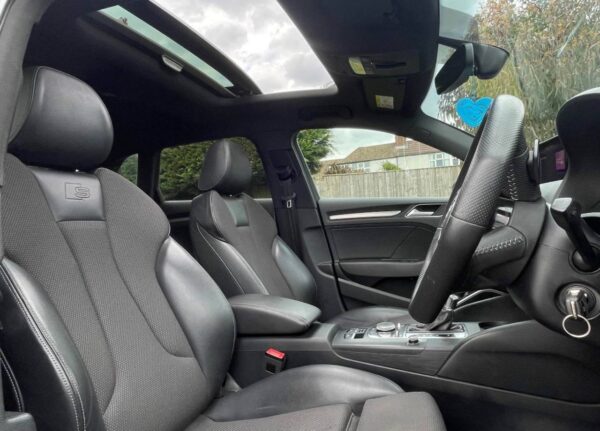 2019 AUDI A3 S-LINE 35 TFSI S TRONIC BLACK EDITION - Image 6