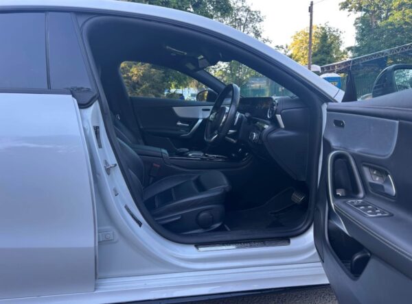 2021 Mercedes-Benz CLA 200 - Image 7