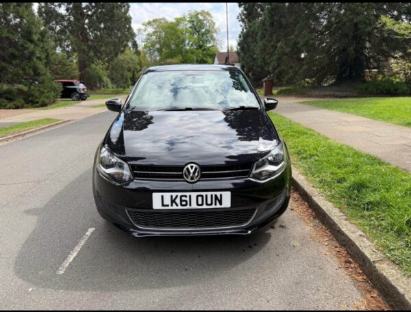 2011 Volkswagen polo - Image 2